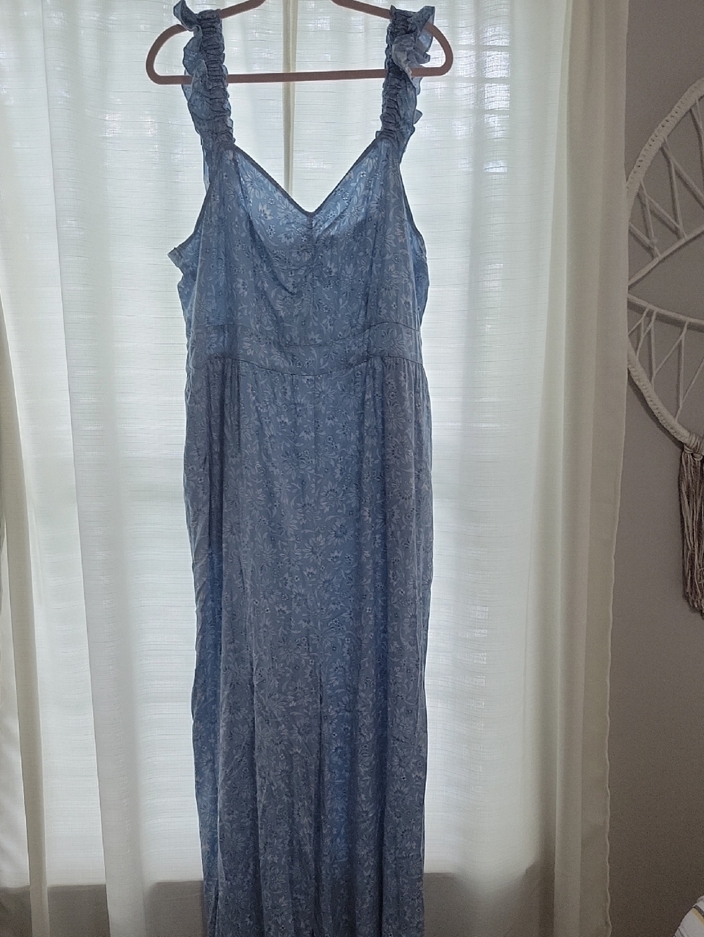Torrid, Blue Floral Maxi Dress with Ruffled Straps And Pockets, Size 3